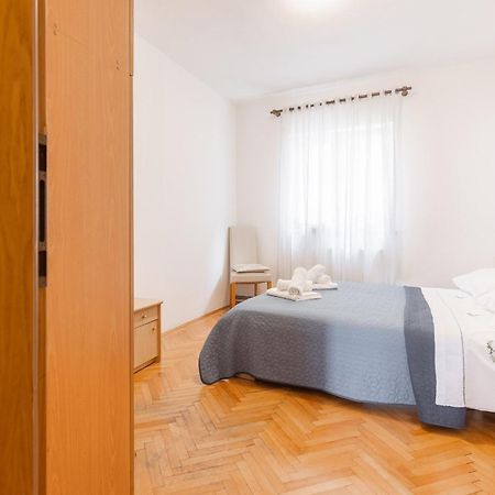 Apartman Nora Omiš Eksteriør bilde