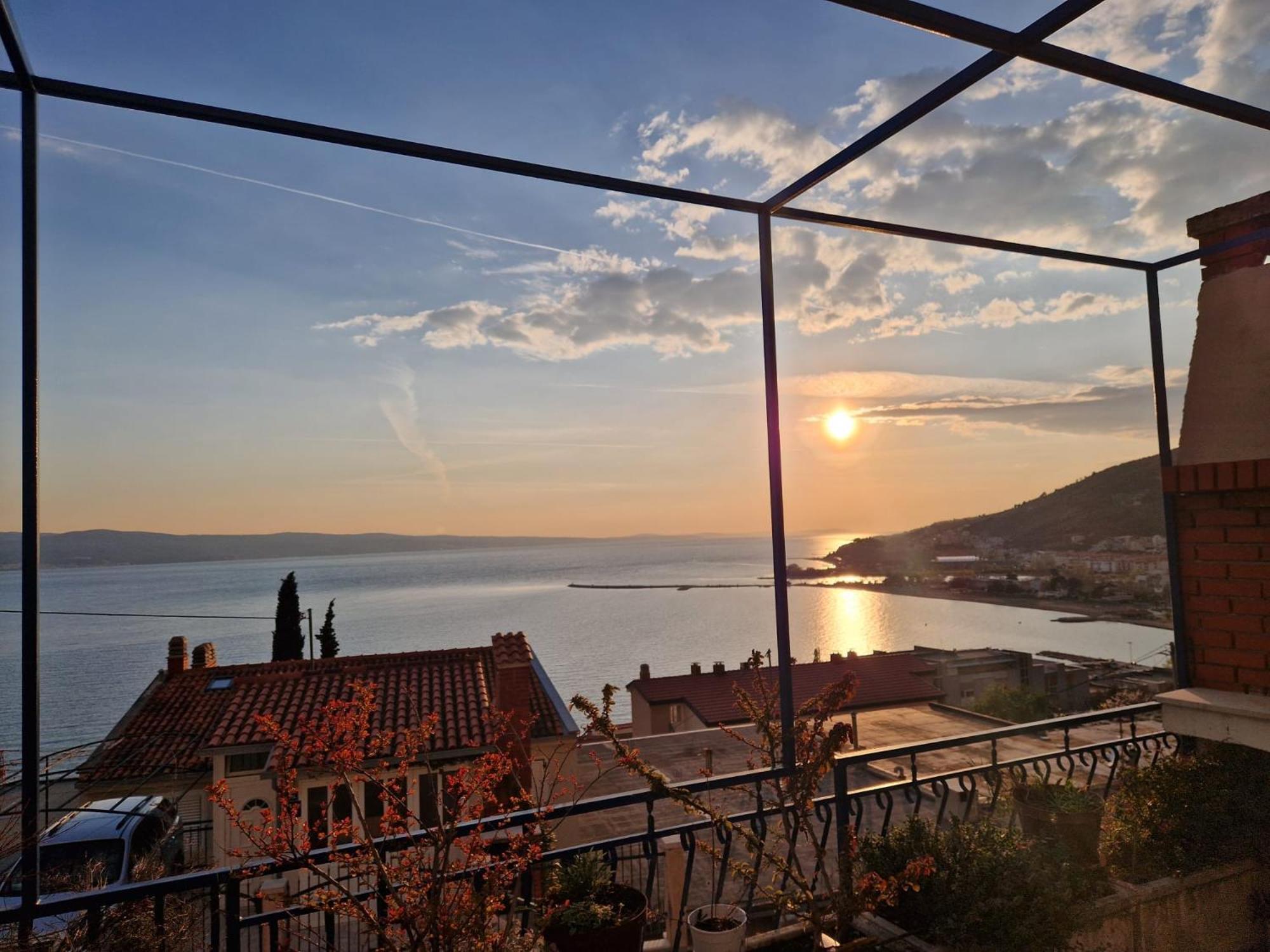 Apartman Nora Omiš Eksteriør bilde