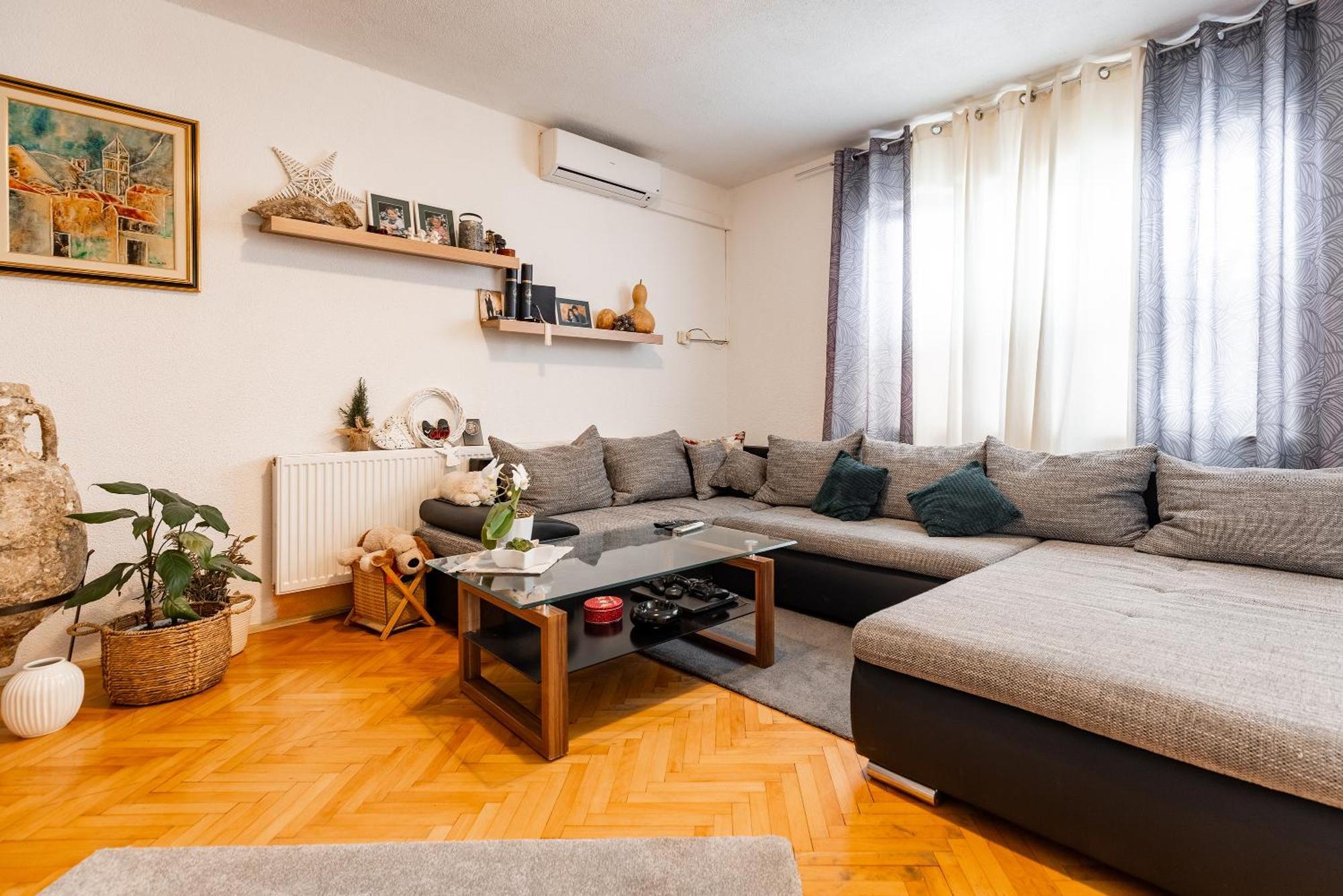 Apartman Nora Omiš Eksteriør bilde